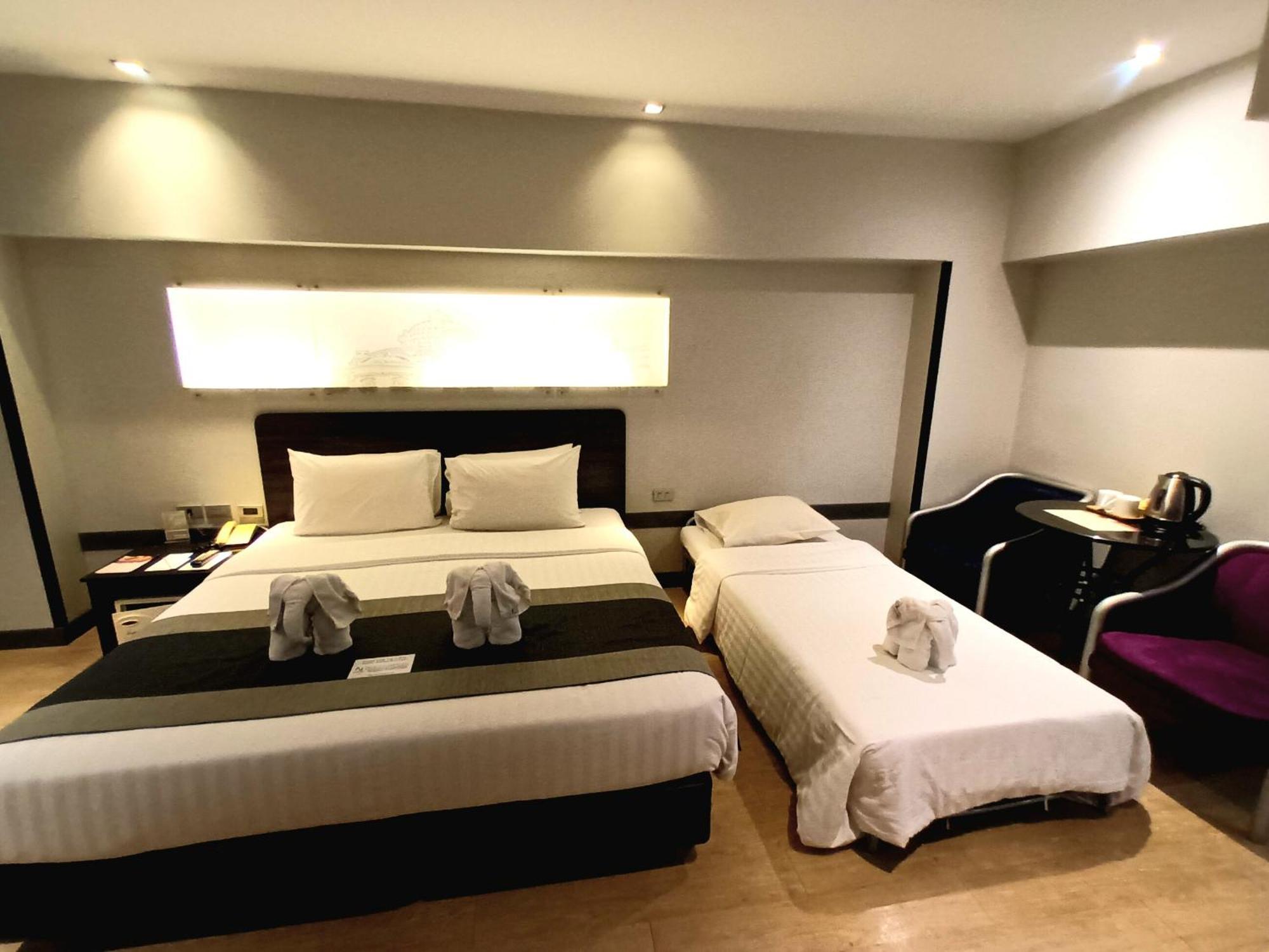 Nouvo City Hotel Bangkok Room photo
